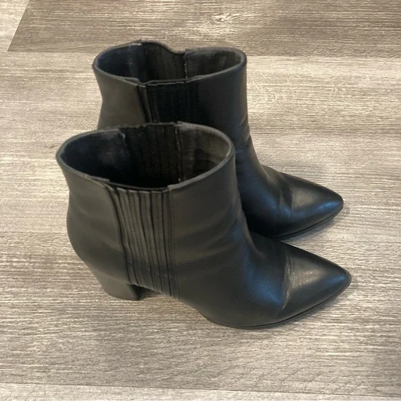 Seychelles Leather Black Ankle Boots - Picture 5 of 9